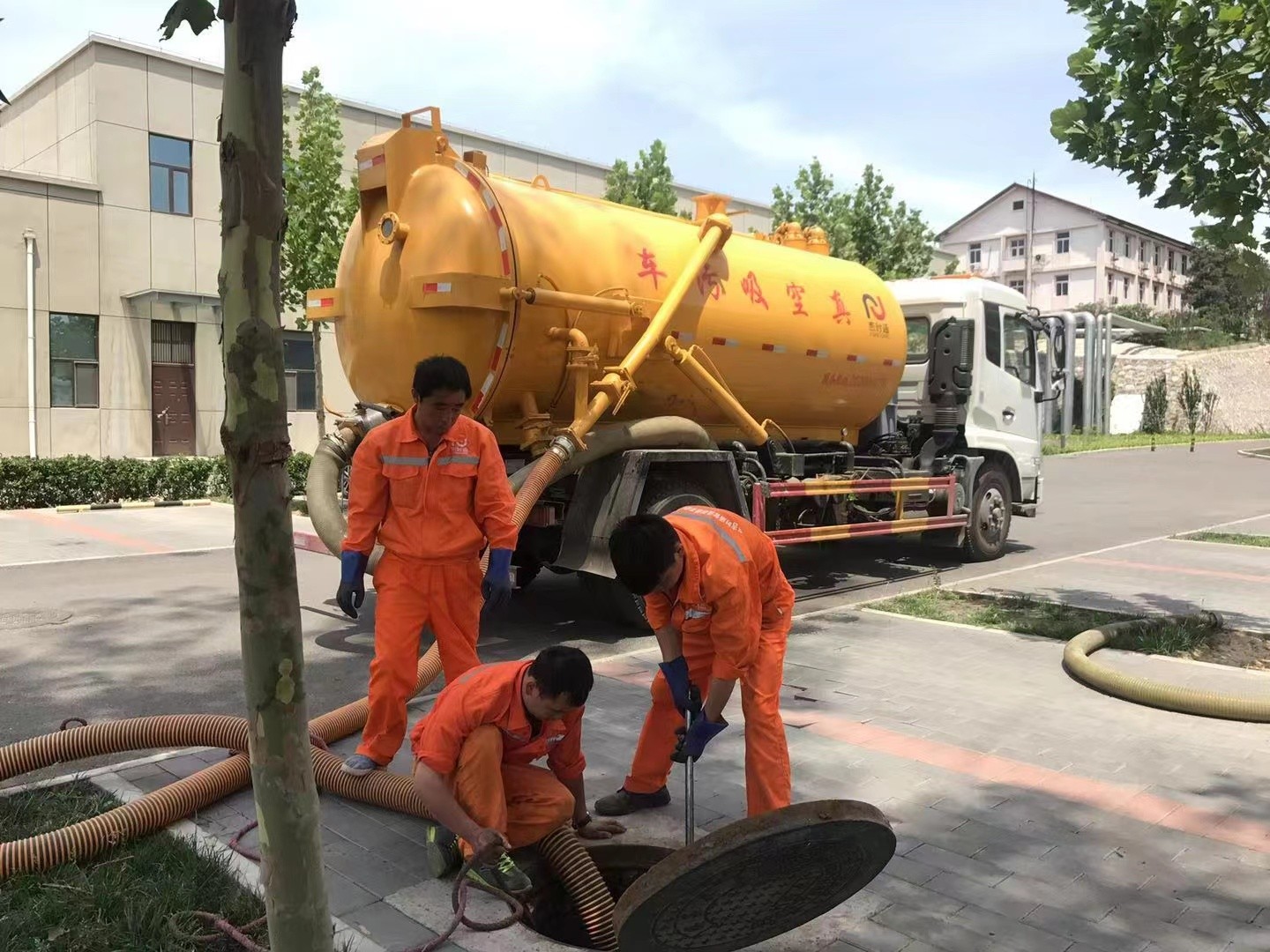 临高化粪池清理与5-8吨吸粪车施工效率分析